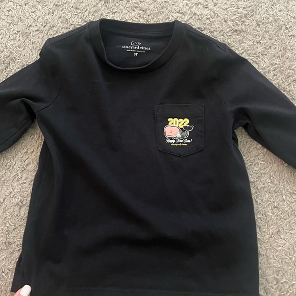 3 shirts! Easter Vineyard Vines + 2 more!
Bundle Toddler Vineyard Vines Shirts - Picture 4 of 9